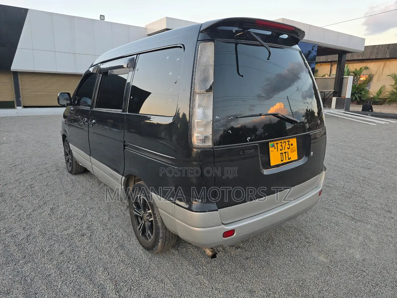 Toyota Noah 2001 Black
