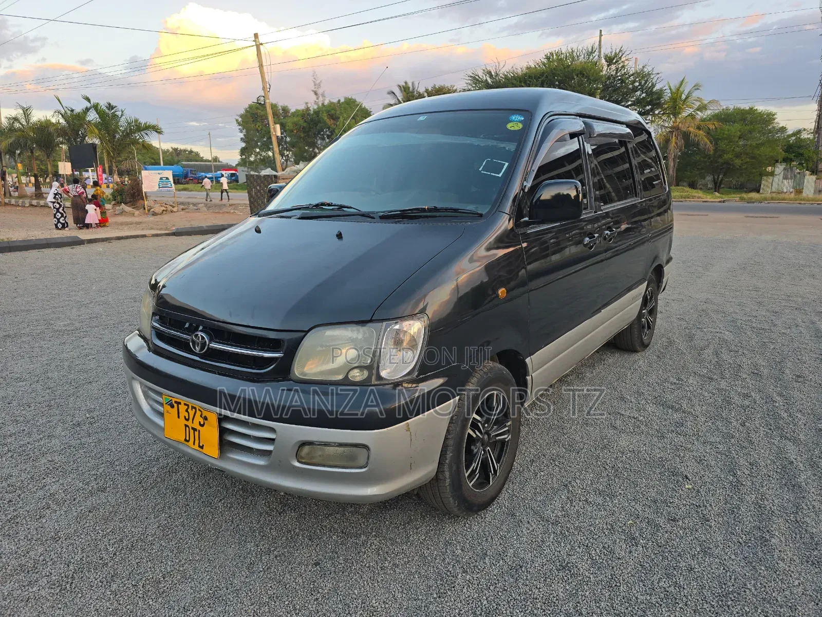 Toyota Noah 2001 Black