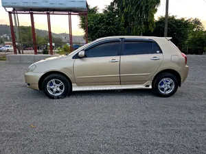 Toyota Corolla RunX 2004 Gold