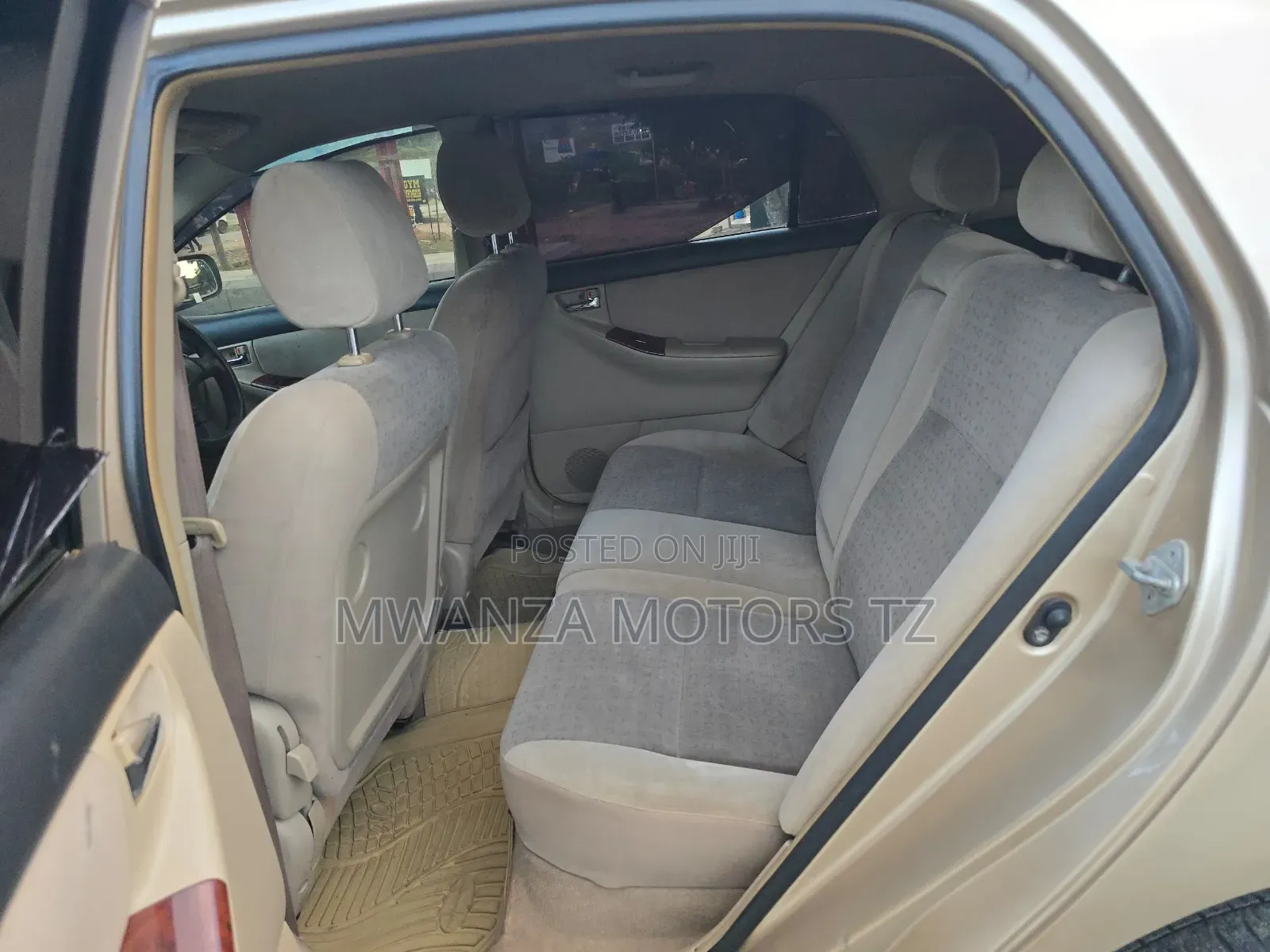 Toyota Corolla RunX 2004 Gold