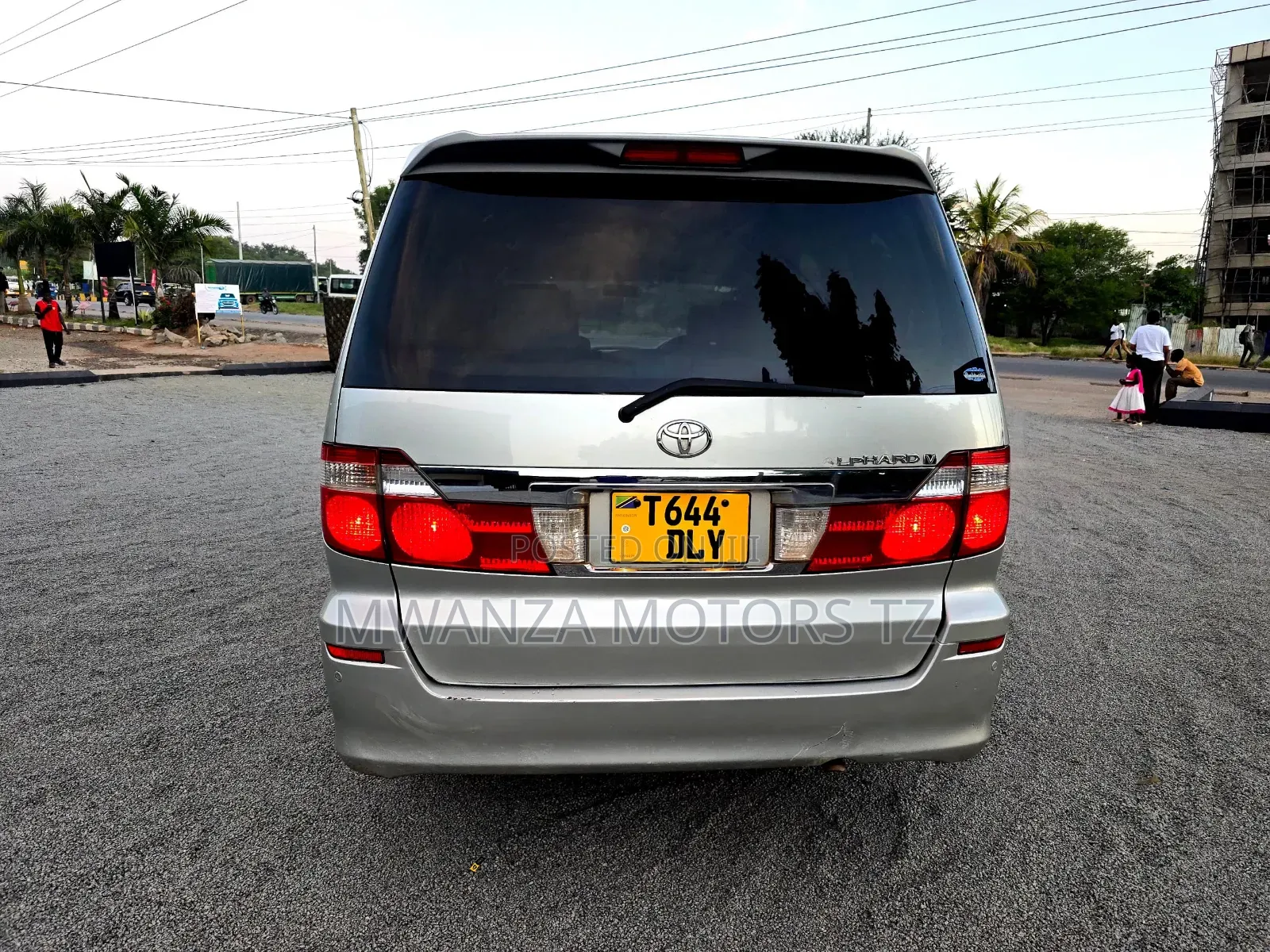 Toyota Alphard 2004 Silver