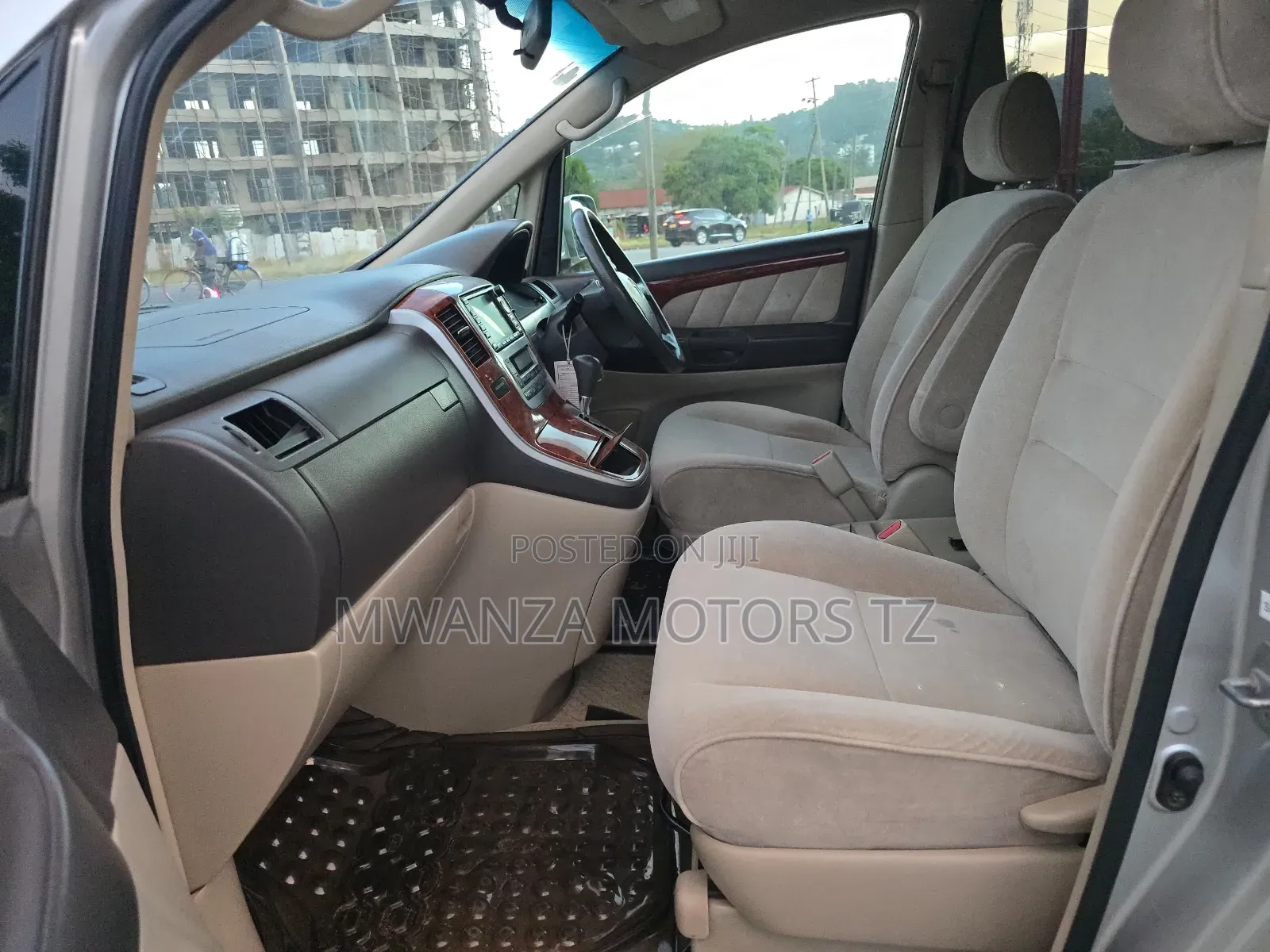 Toyota Alphard 2004 Silver