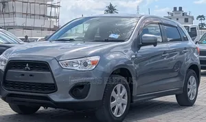 Mitsubishi RVR 2.0 2012 Gray