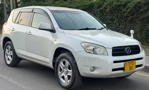 Toyota RAV4 2.5 2011 White