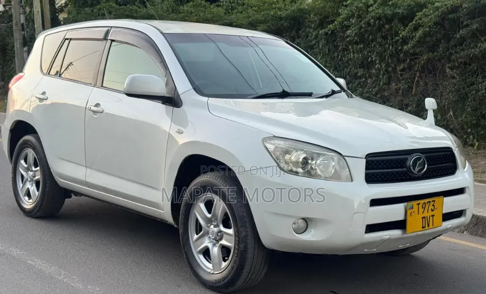 Toyota RAV4 2.5 2011 White
