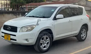 Toyota RAV4 2.5 2011 White