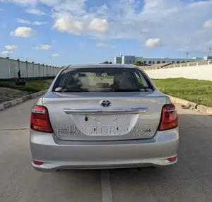 Toyota Axio 2016 Silver