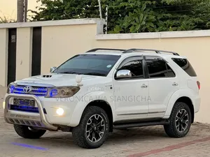 Toyota Fortuner 2016 White