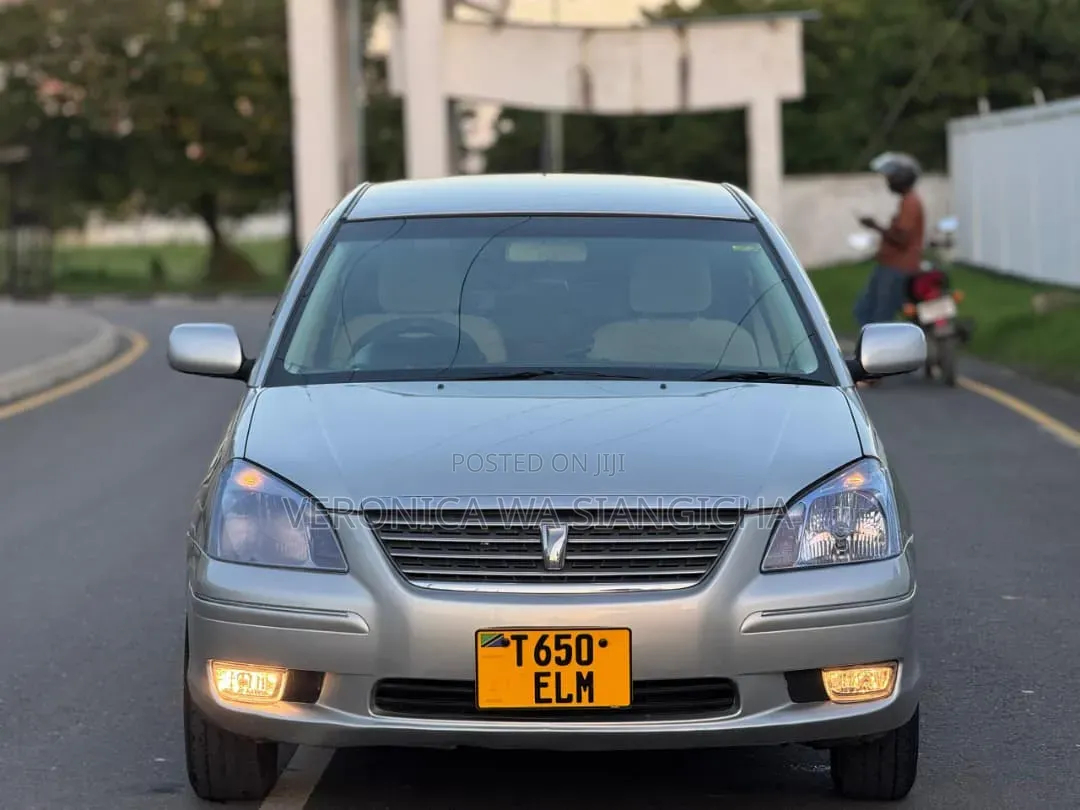 Toyota Premio 2004