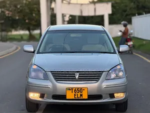 Toyota Premio 2004