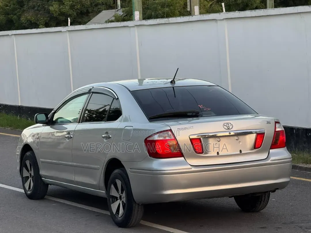 Toyota Premio 2004