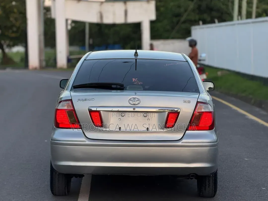 Toyota Premio 2004