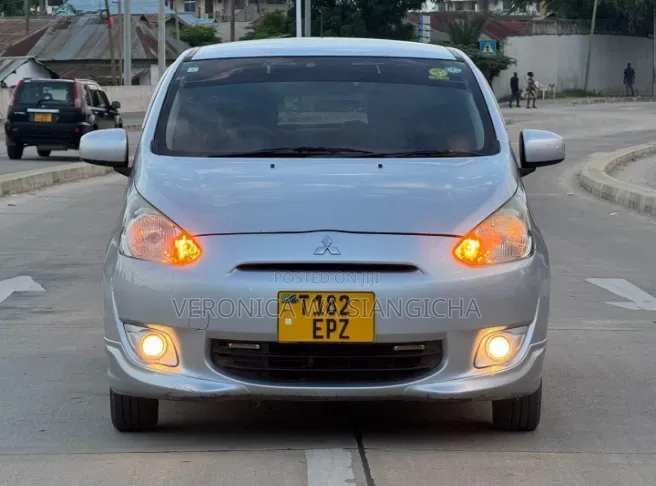 Mitsubishi Mirage 2014 Silver