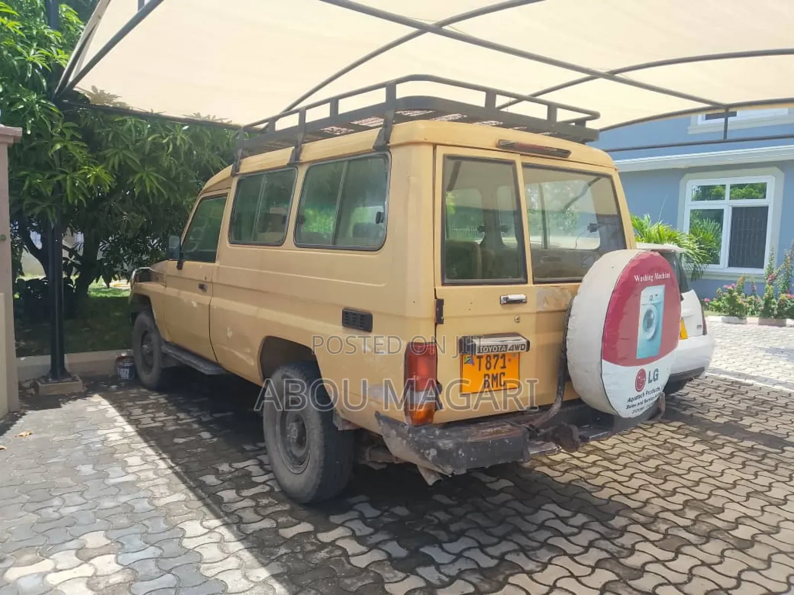 Toyota Land Cruiser HDJ 100 2000 Ivory