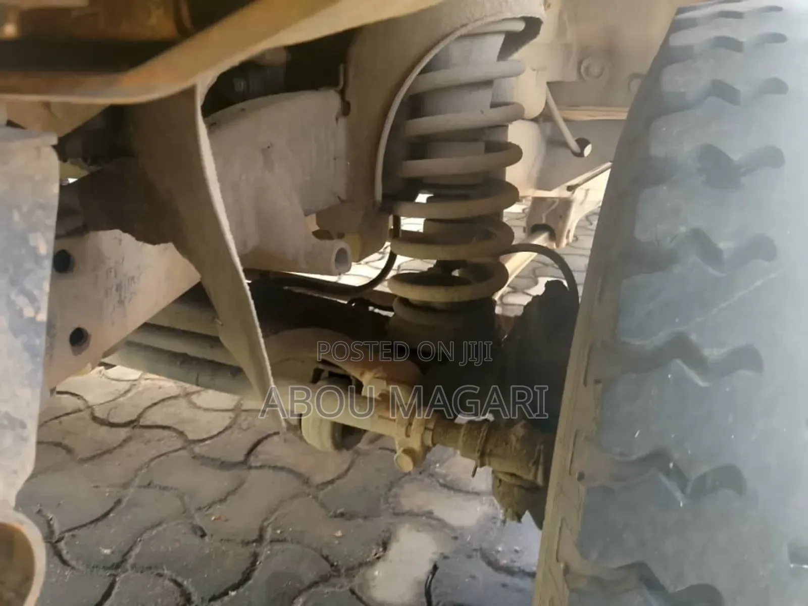 Toyota Land Cruiser HDJ 100 2000 Ivory