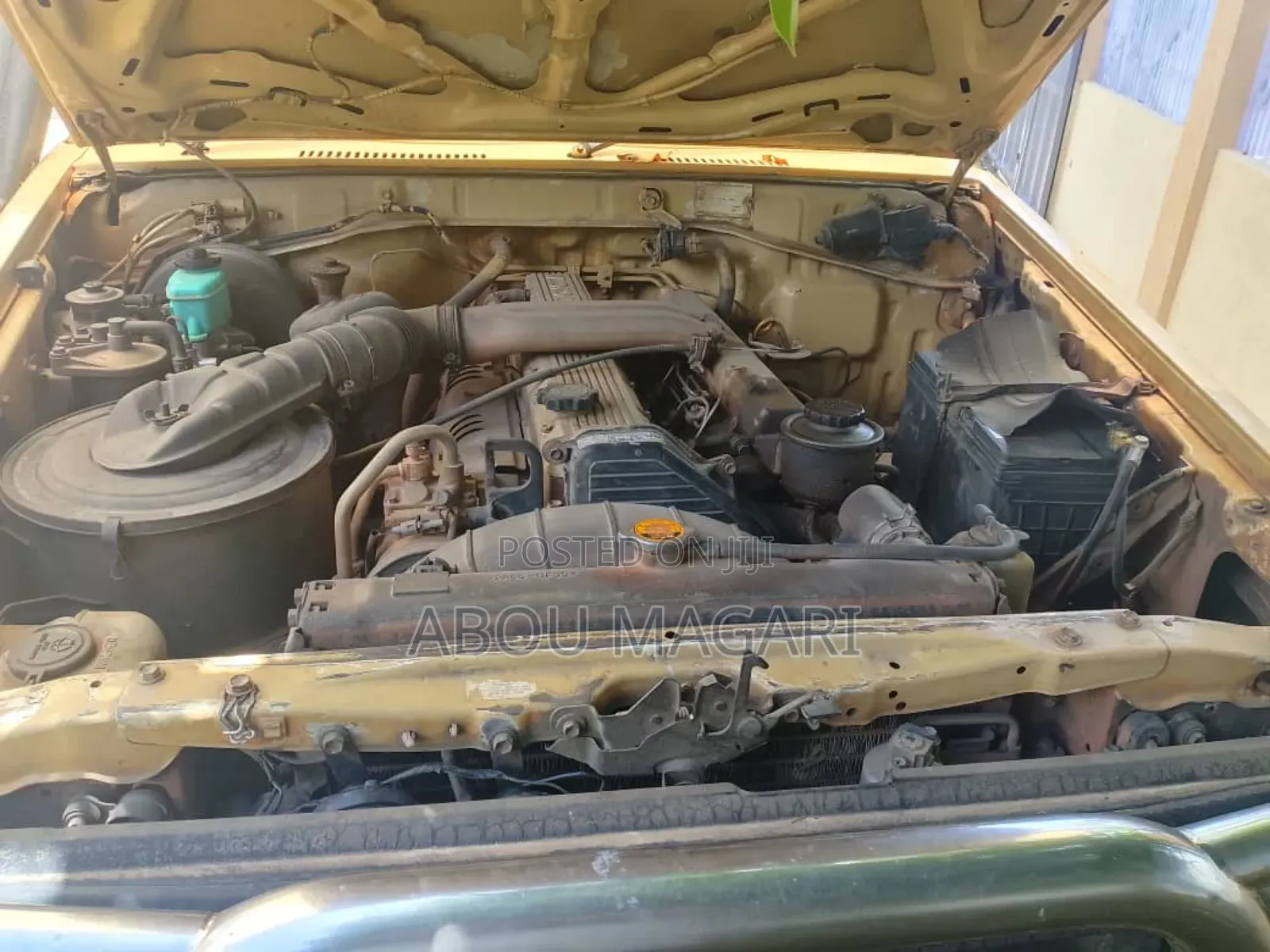 Toyota Land Cruiser HDJ 100 2000 Ivory