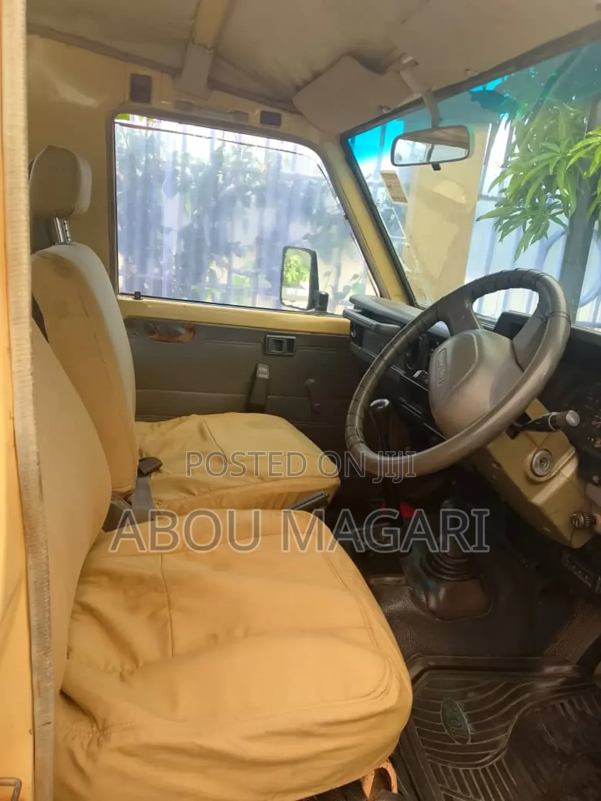 Toyota Land Cruiser HDJ 100 2000 Ivory