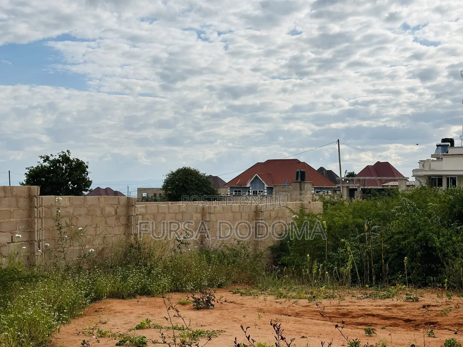 Kiwanja Kinauzwa Dodoma Mjini Nzuguni A