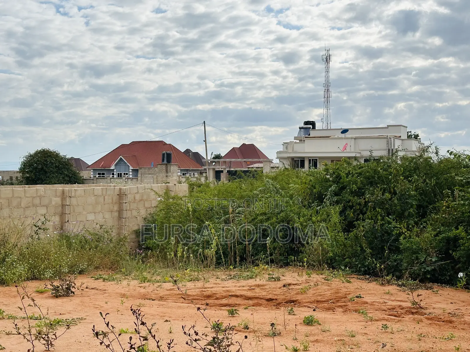 Kiwanja Kinauzwa Dodoma Mjini Nzuguni A