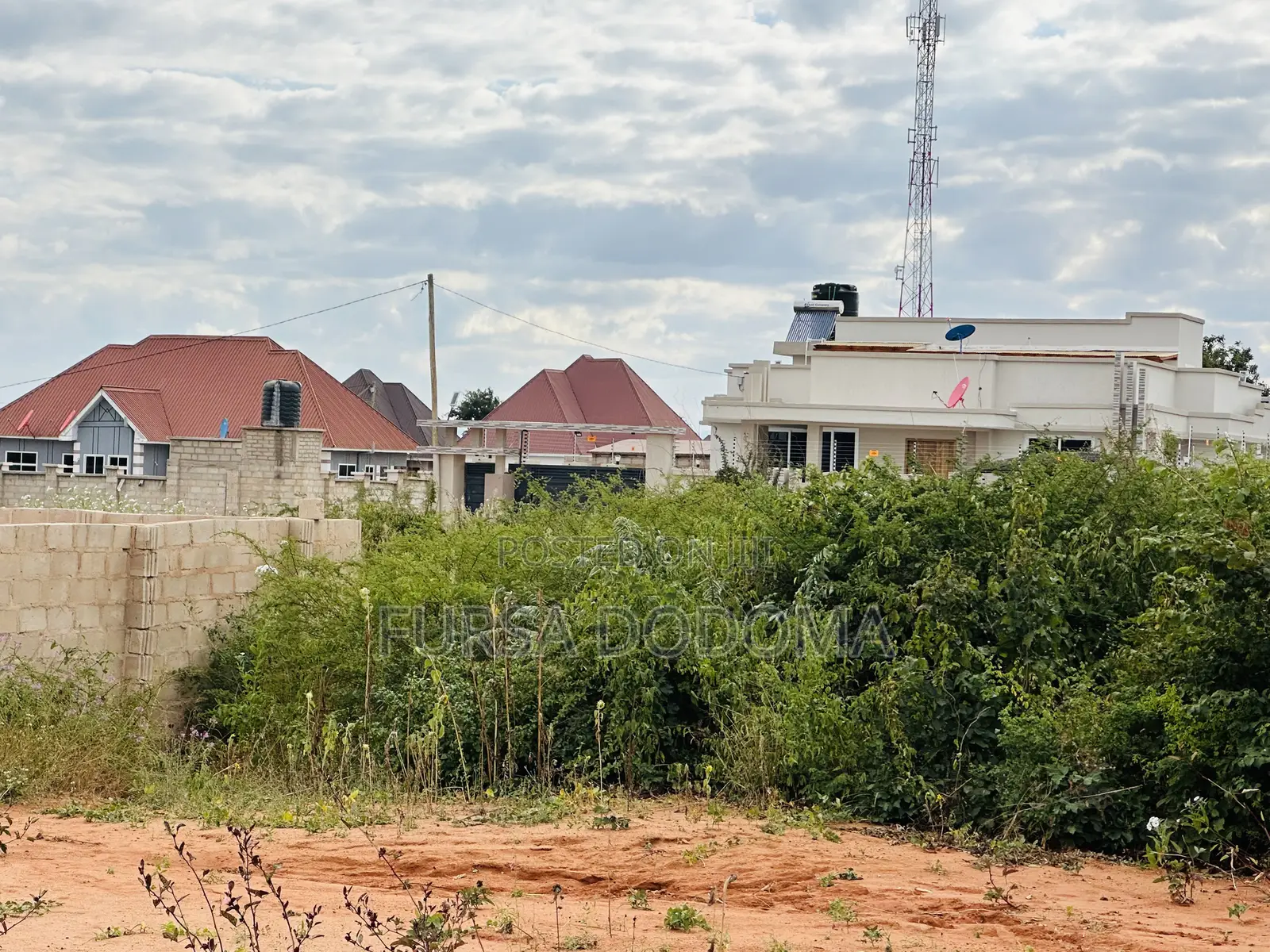 Kiwanja Kinauzwa Dodoma Mjini Nzuguni A