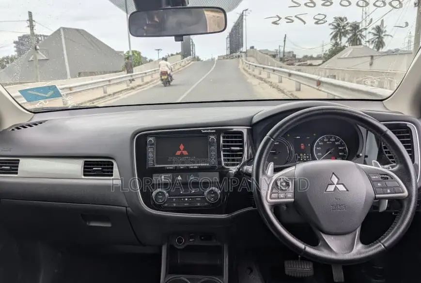 Mitsubishi Outlander 2013 Black