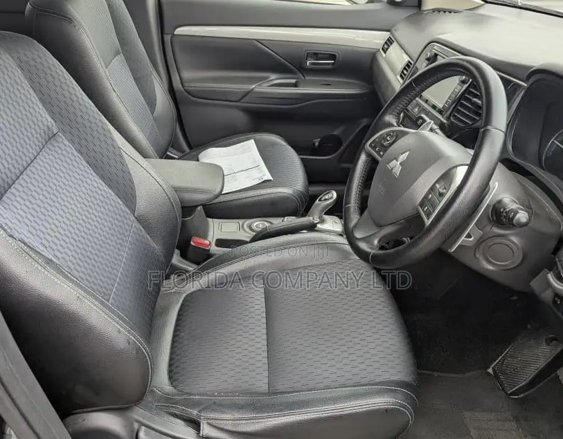 Mitsubishi Outlander 2013 Black