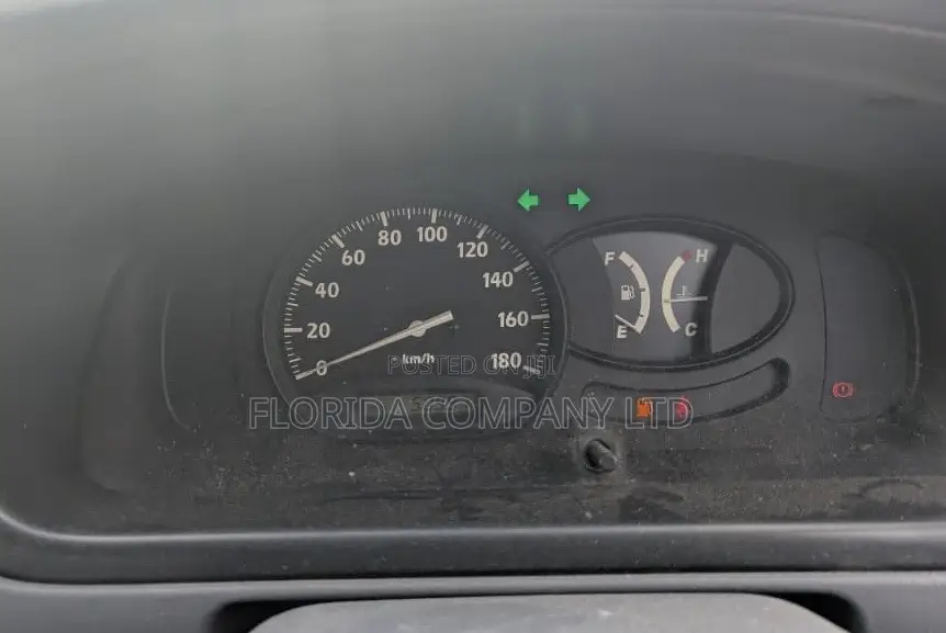 Toyota Noah 2004