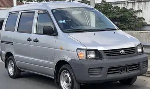 Toyota Noah 2004