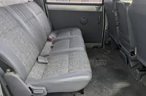 Toyota Noah 2004