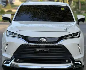 Toyota Harrier 2022 White