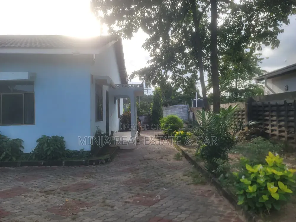5bdrm House in Tabata for sale