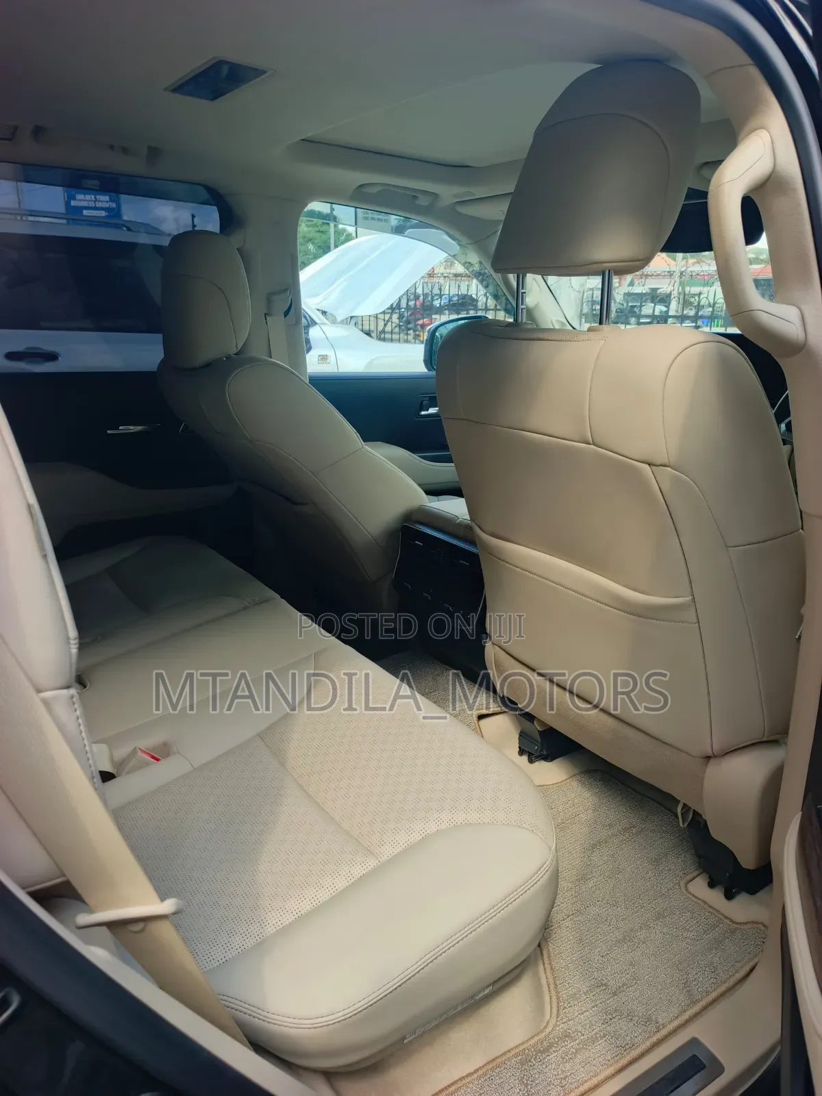 Toyota Land Cruiser LC300 2024 Black