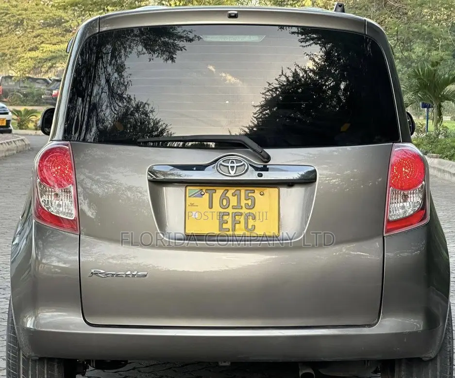 Toyota Ractis 2009