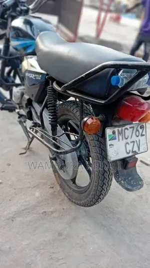 TVS HLX 125 2025 Black