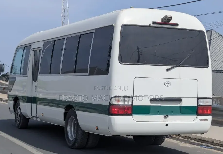 Toyota Coaster 2005
