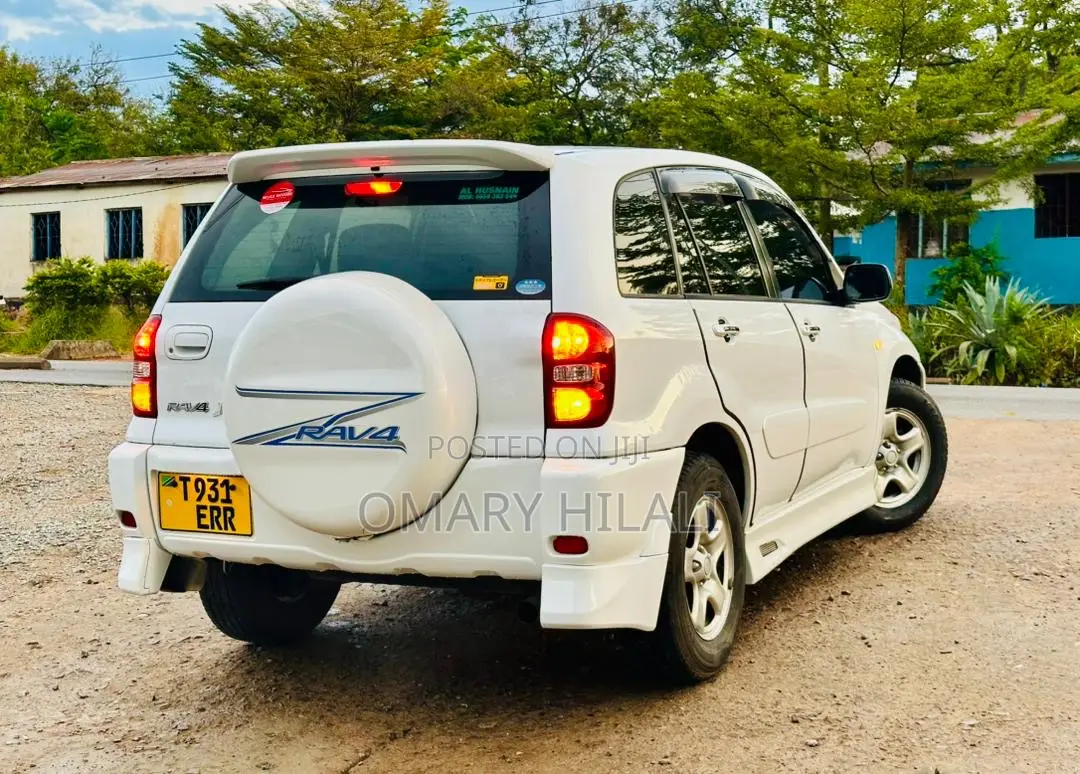 Toyota RAV4 2005 White