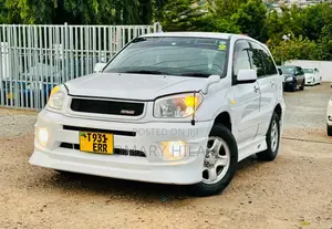 Toyota RAV4 2005 White