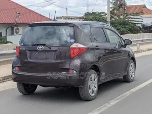 Toyota Ractis 2012 Maroon