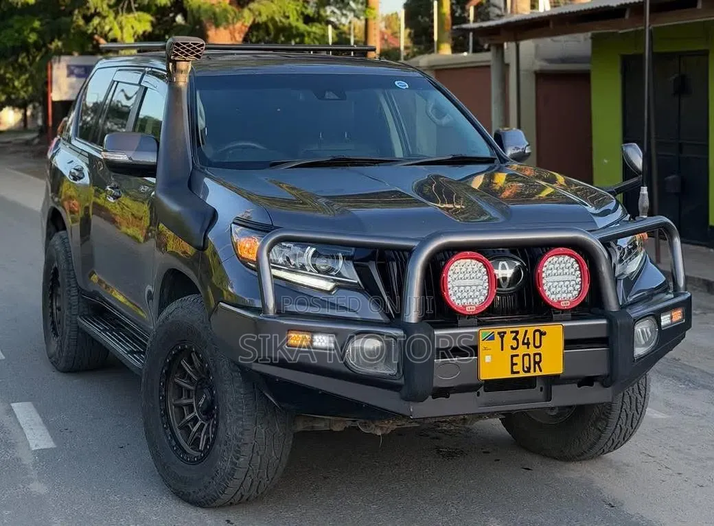 Toyota Land Cruiser Prado 2020 Black