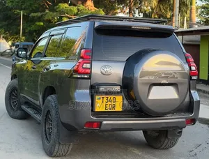 Toyota Land Cruiser Prado 2020 Black
