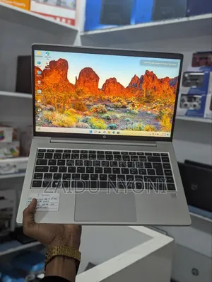 New Laptop HP ProBook 440 G8 8GB Intel Core i3 SSD 256GB