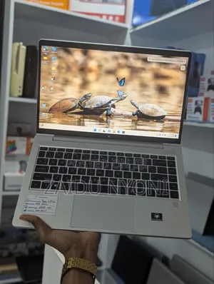 New Laptop HP EliteBook 645 G9 16GB AMD Ryzen 5 SSD 256GB