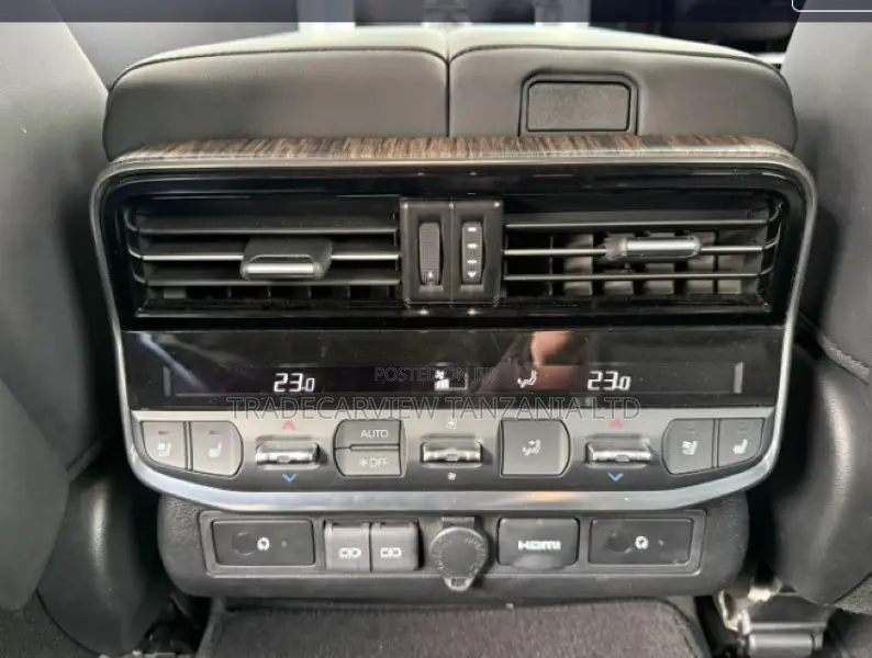 Toyota Land Cruiser LC300 2023 Pearl
