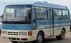 Nissan Civilian 1995