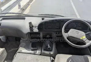 Toyota Coaster 2005