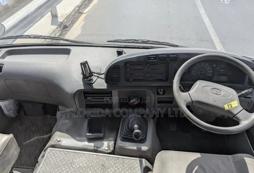 Toyota Coaster 2005