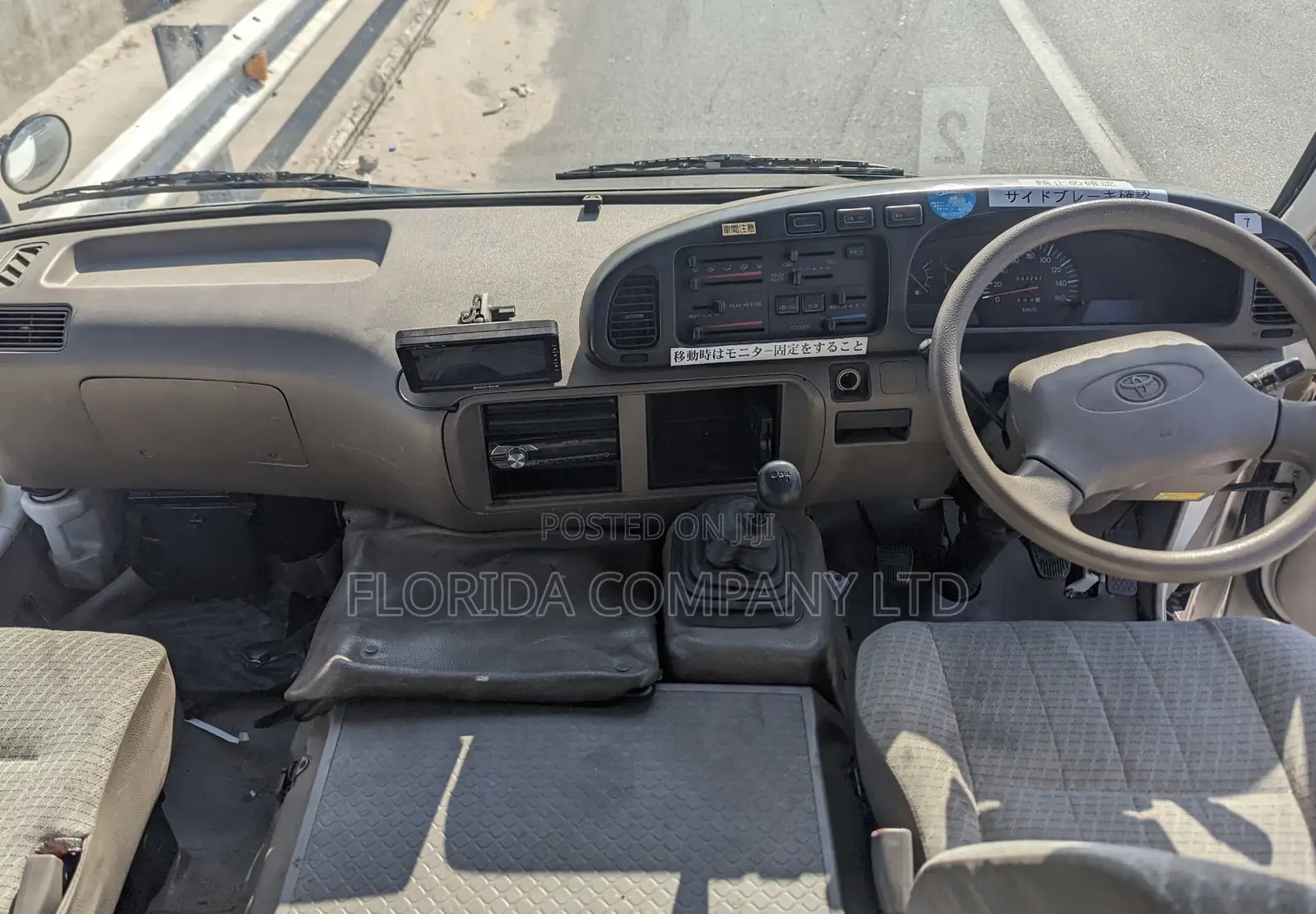 Toyota Coaster 2000
