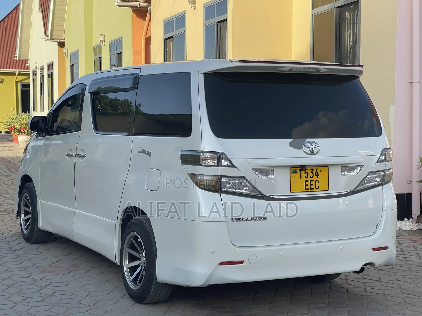 Toyota Alphard 2010 White