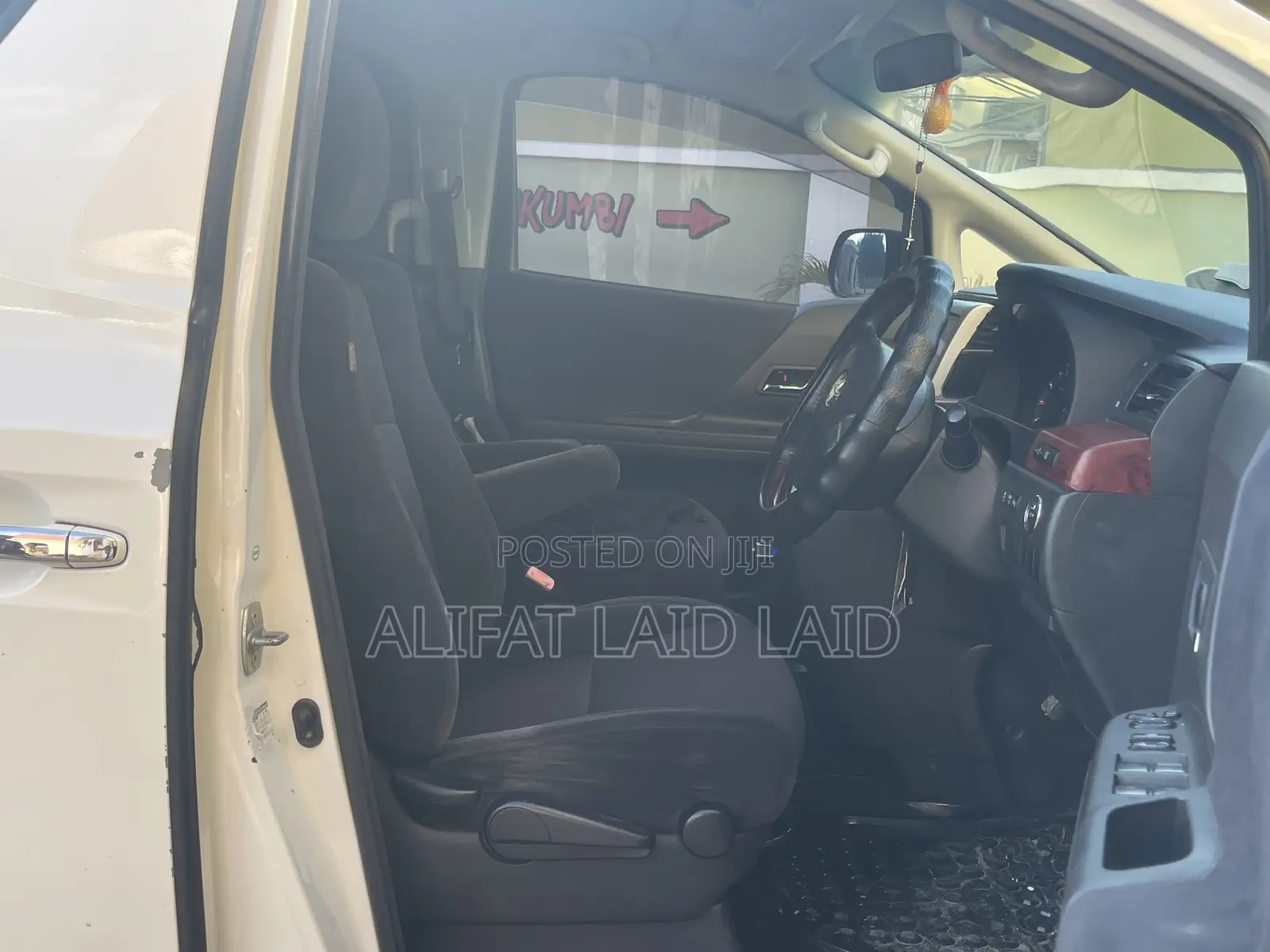 Toyota Alphard 2010 White