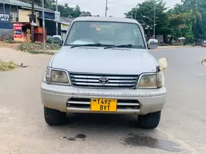 Toyota Land Cruiser Prado 2.7 3dr 2002 White